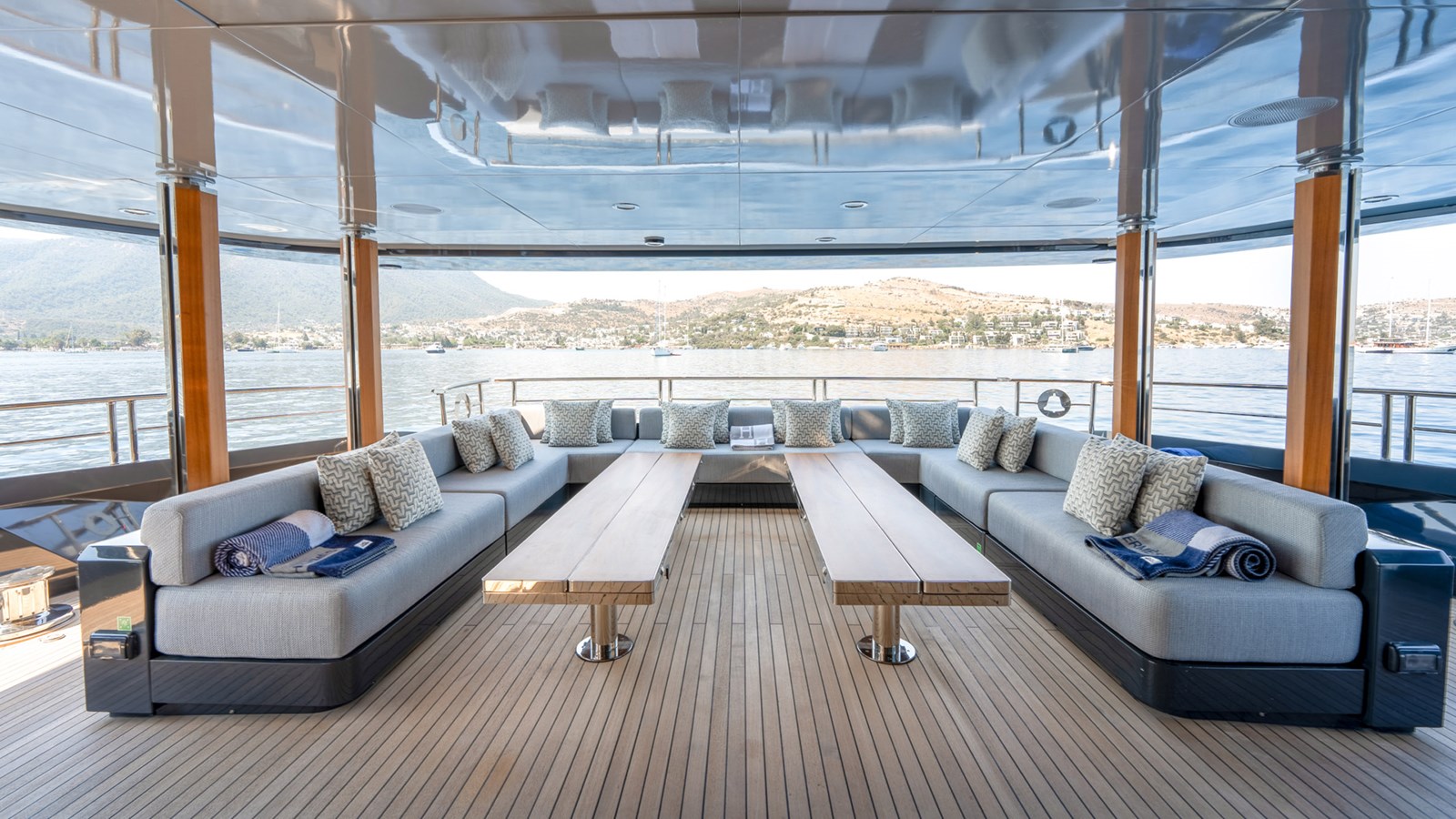 Mondomarine Motor Yacht Provocateur For Sale