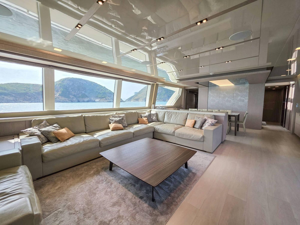 Custom Line Motor Yacht Custom Line 108 For Sale