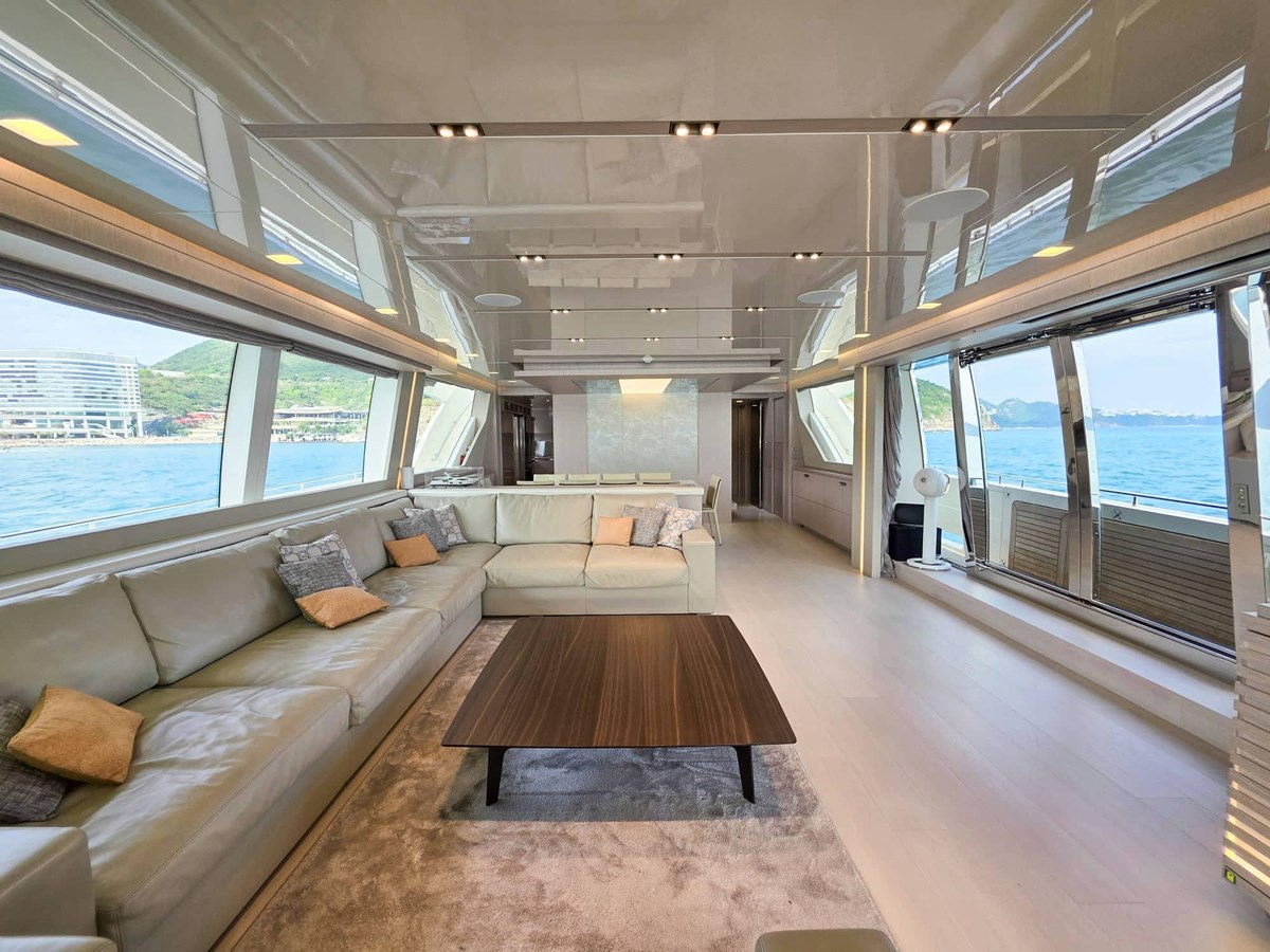 Custom Line Motor Yacht Custom Line 108 For Sale