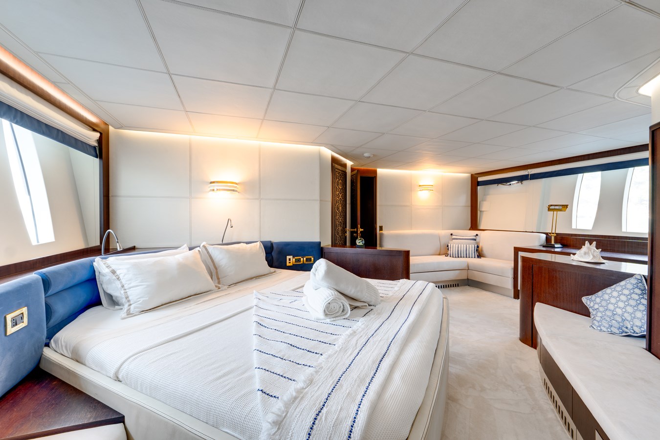 Pershing Motor Yacht GINGER For Sale