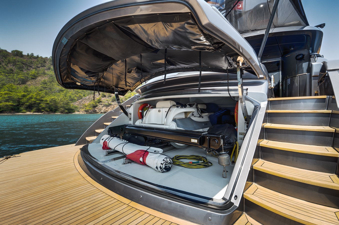 Pershing Motor Yacht GINGER For Sale