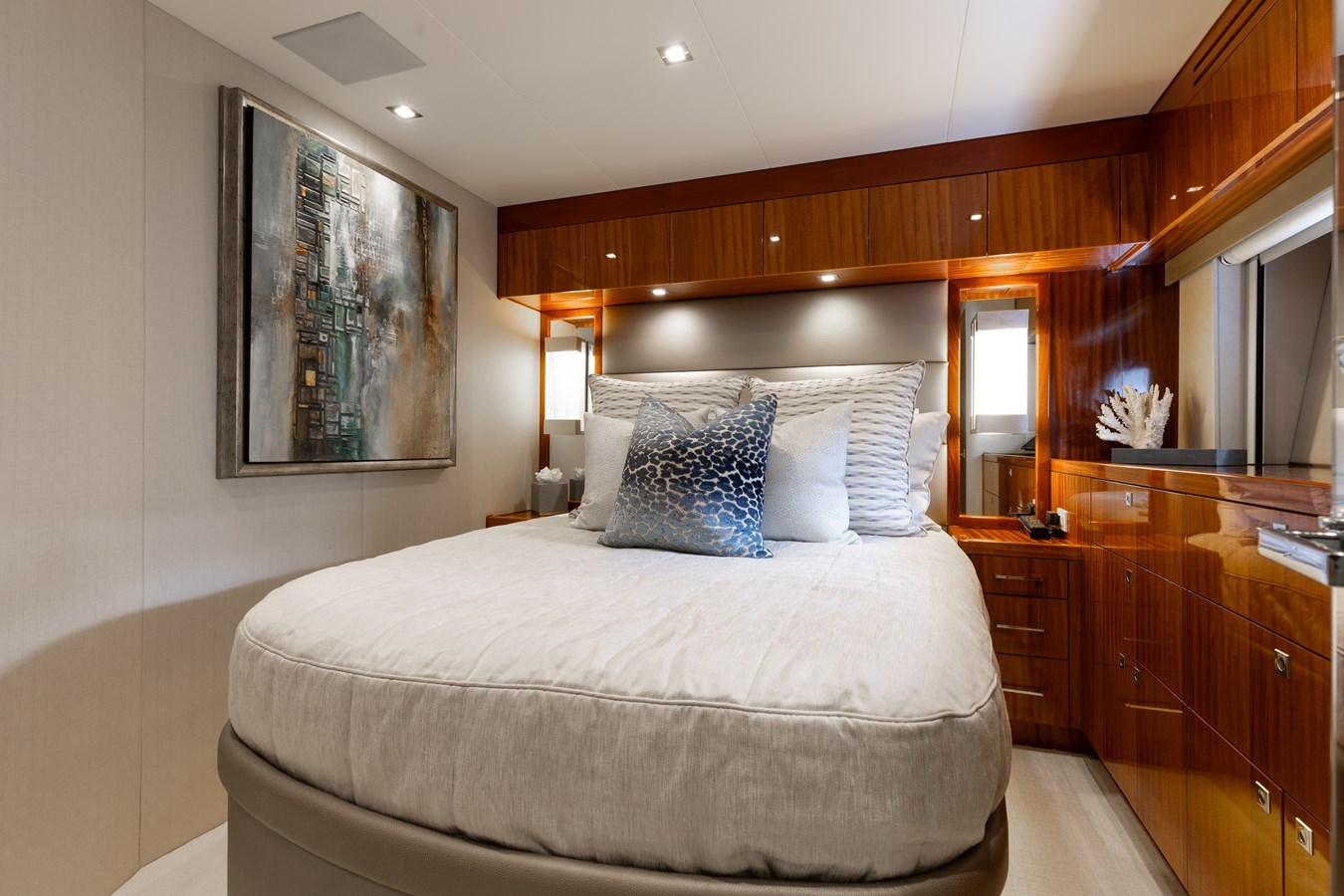 Hatteras Motor Yacht Ritz Sea For Sale