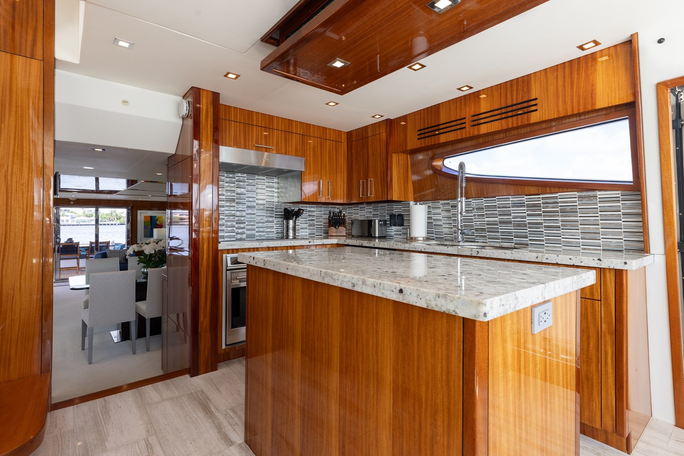 Hatteras Motor Yacht Ritz Sea For Sale