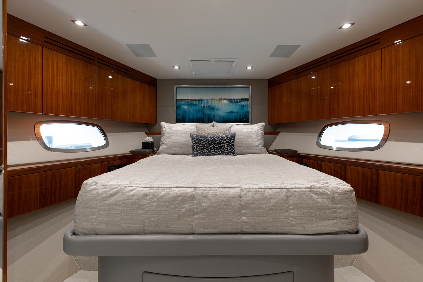 Hatteras Motor Yacht Ritz Sea For Sale