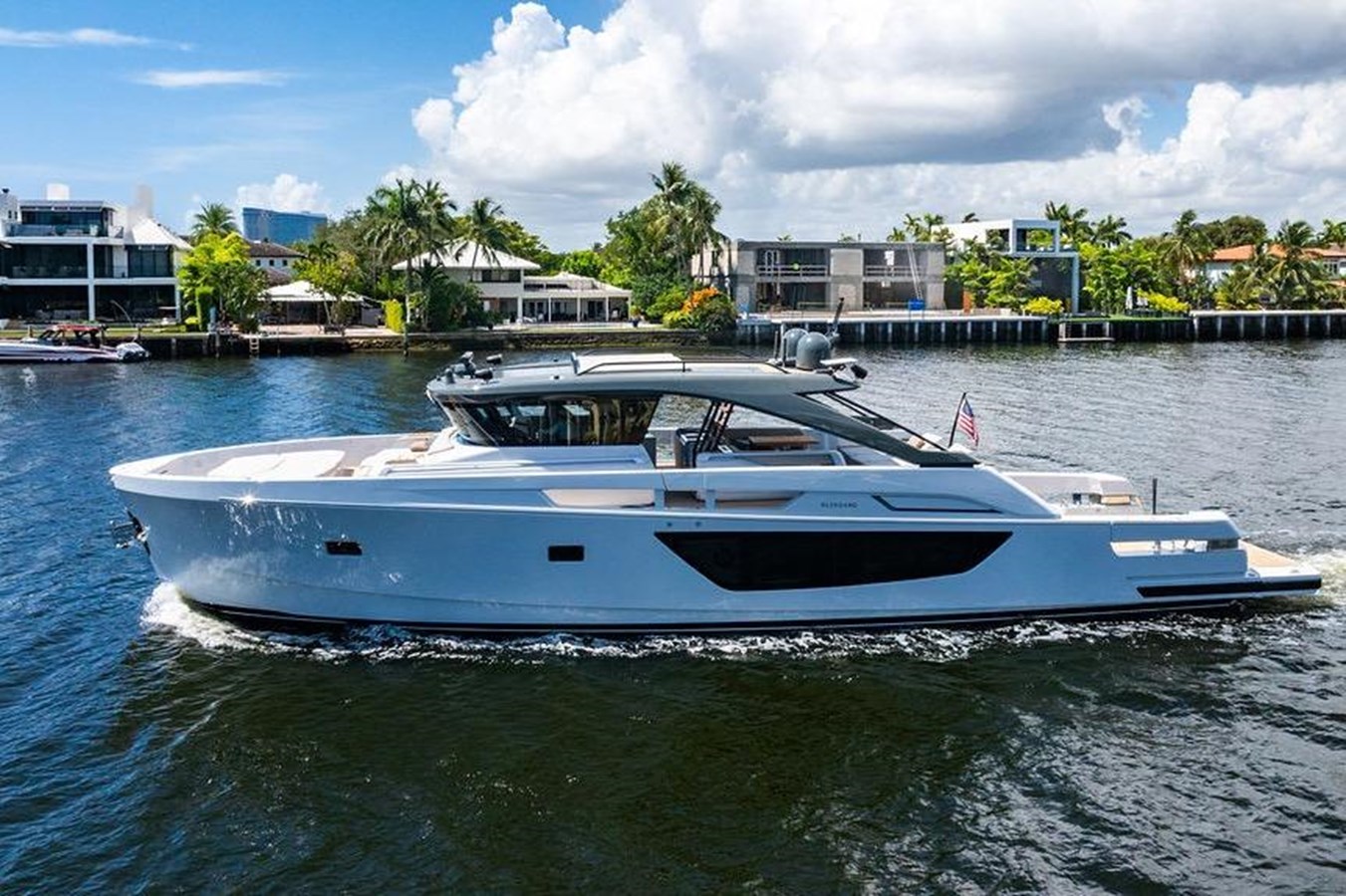 Bluegame Cruising Yacht Snack Money For Sale
