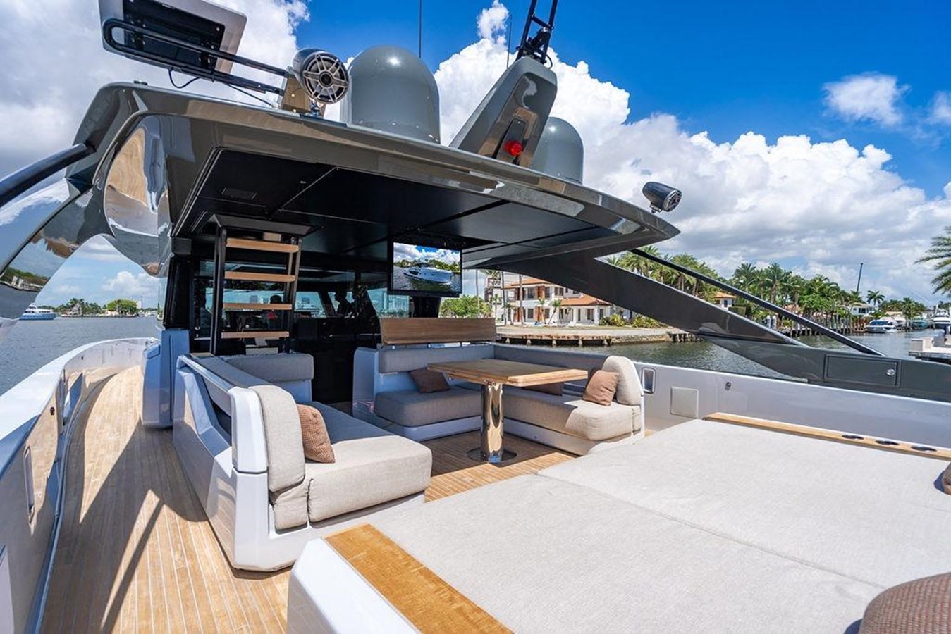 Bluegame Cruising Yacht Snack Money For Sale
