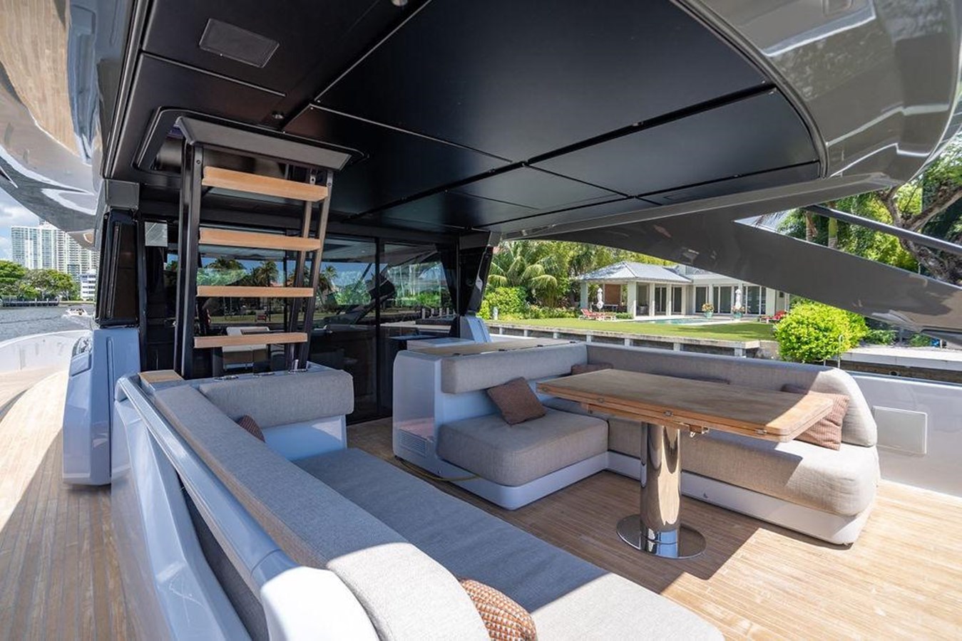 Bluegame Cruising Yacht Snack Money For Sale