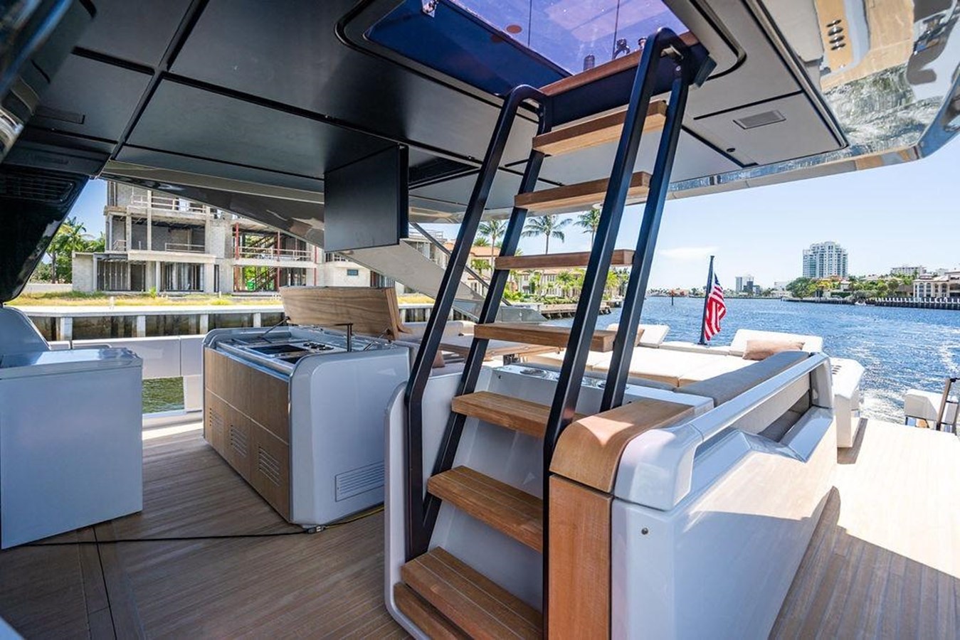 Bluegame Cruising Yacht Snack Money For Sale