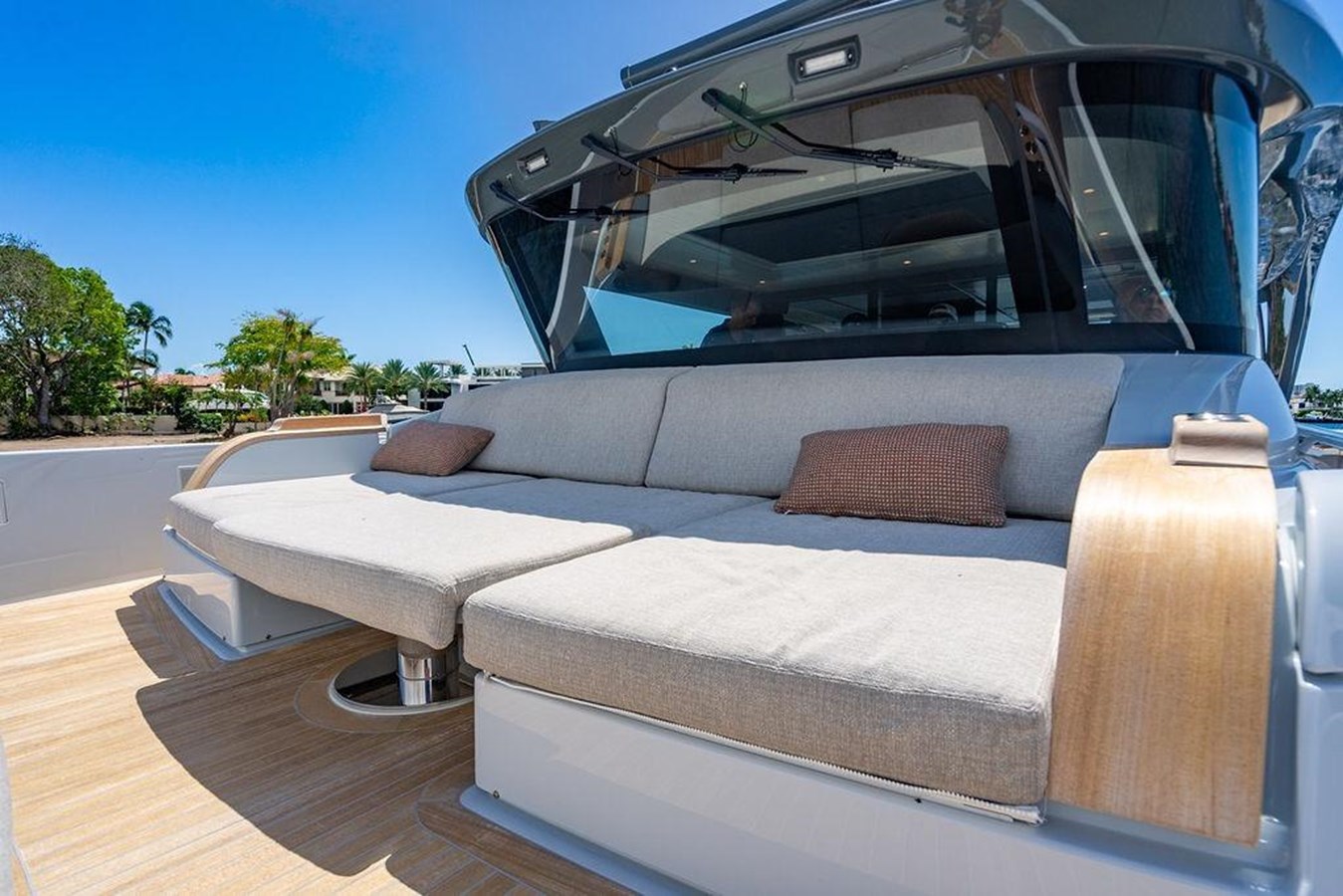 Bluegame Cruising Yacht Snack Money For Sale