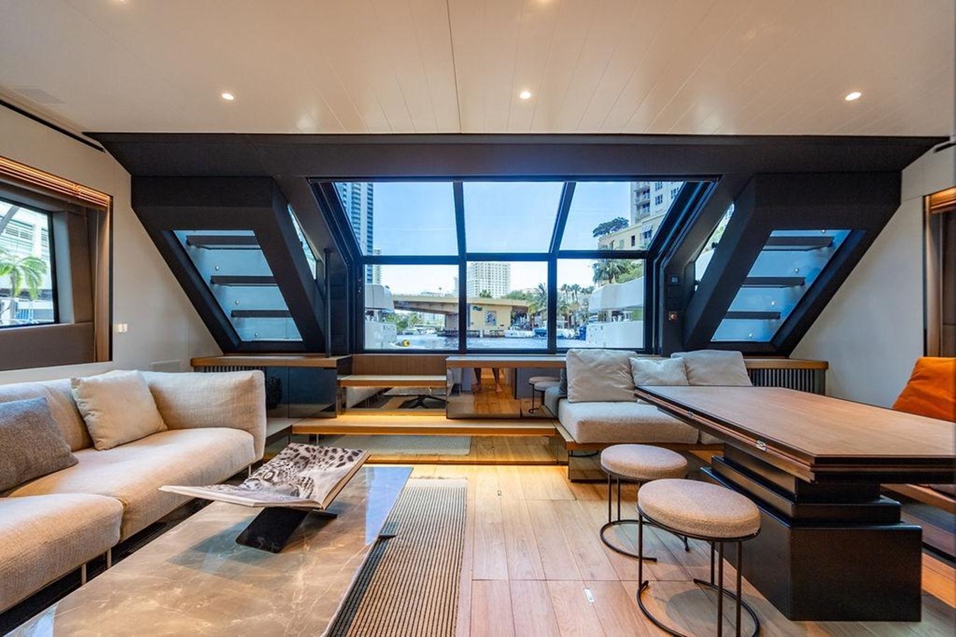 Bluegame Cruising Yacht Snack Money For Sale