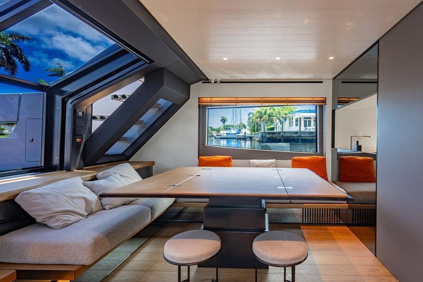 Bluegame Cruising Yacht Snack Money For Sale