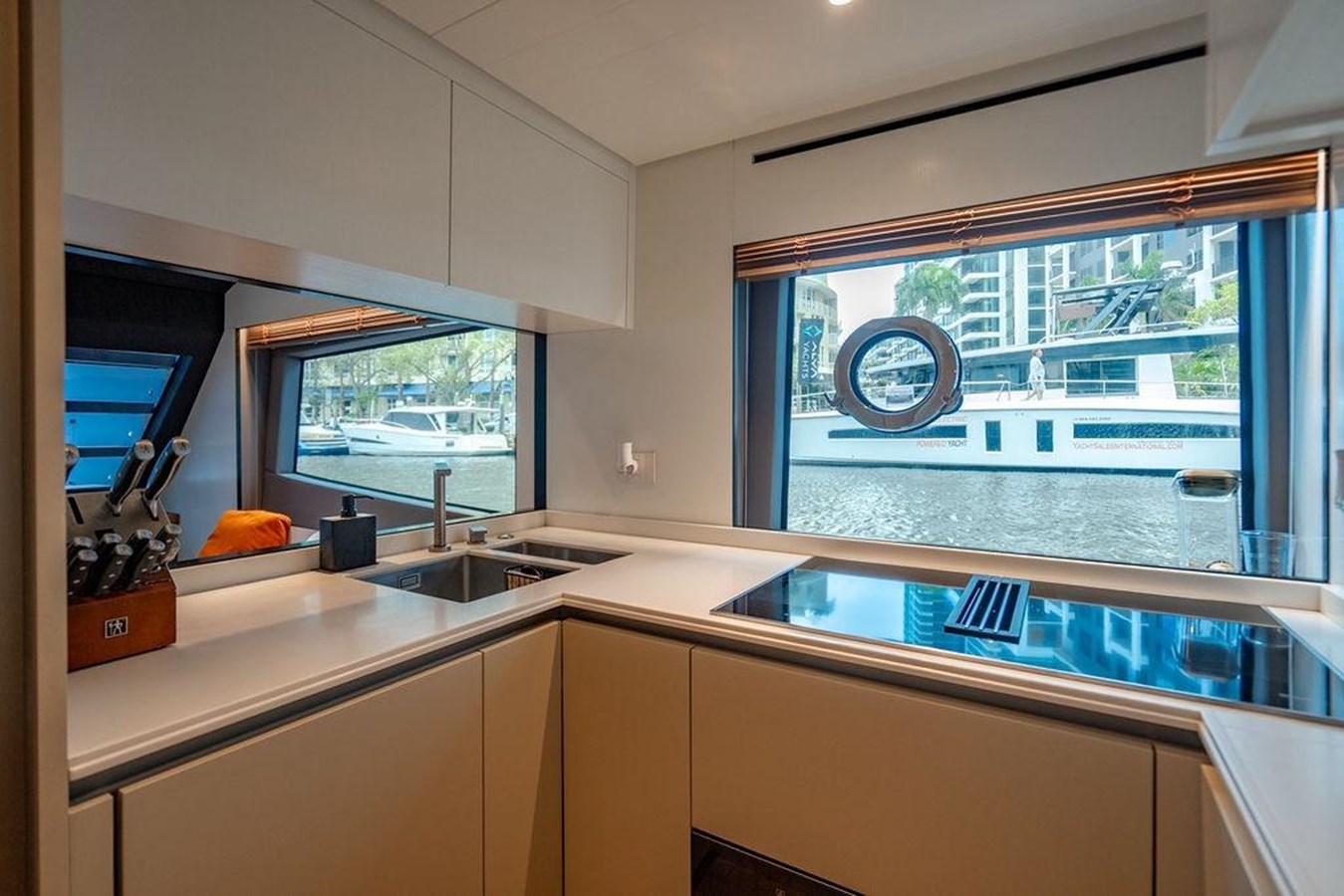 Bluegame Cruising Yacht Snack Money For Sale