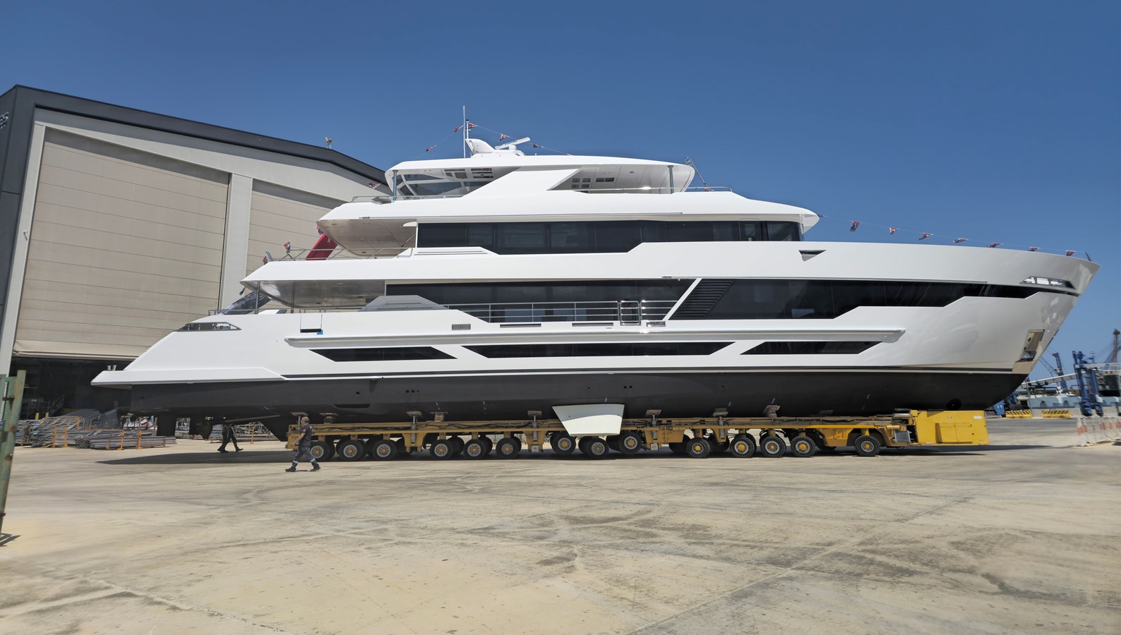 Hargrave Motor Yacht E Series 125 Hargrave Superyachts "MY RESONANCE" For Sale