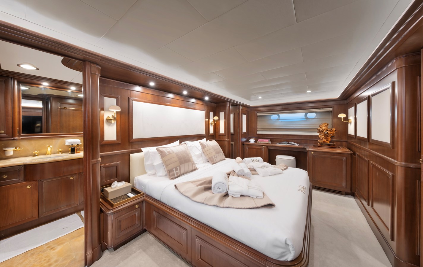 Custom Line Motor Yacht HAG For Sale