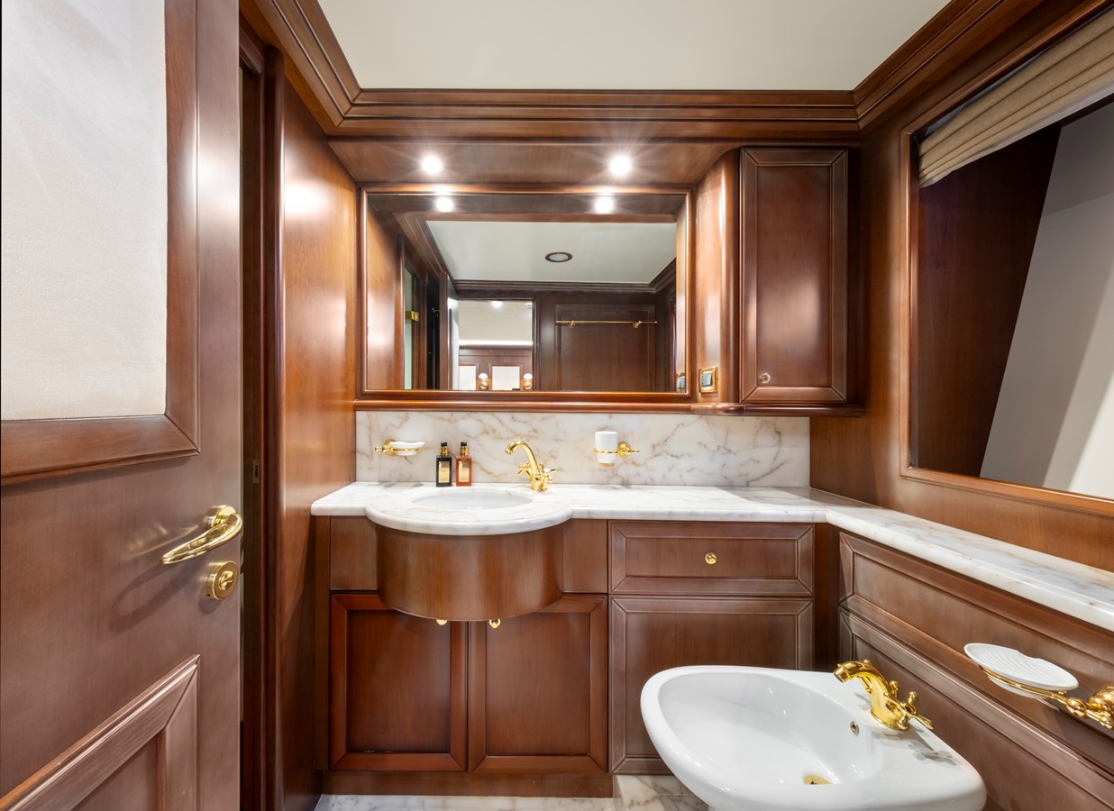Custom Line Motor Yacht HAG For Sale