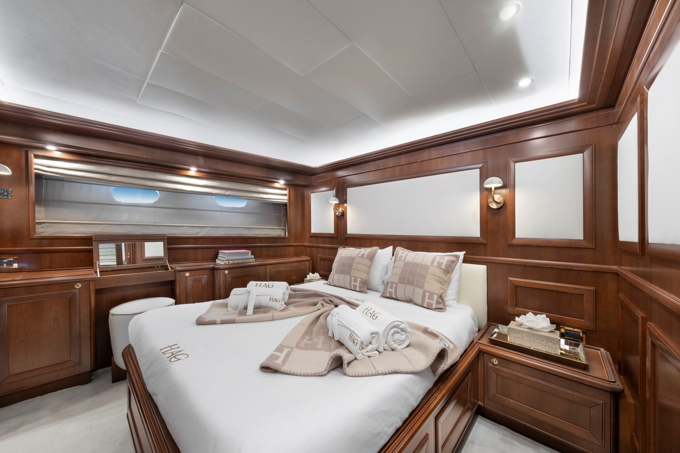 Custom Line Motor Yacht HAG For Sale