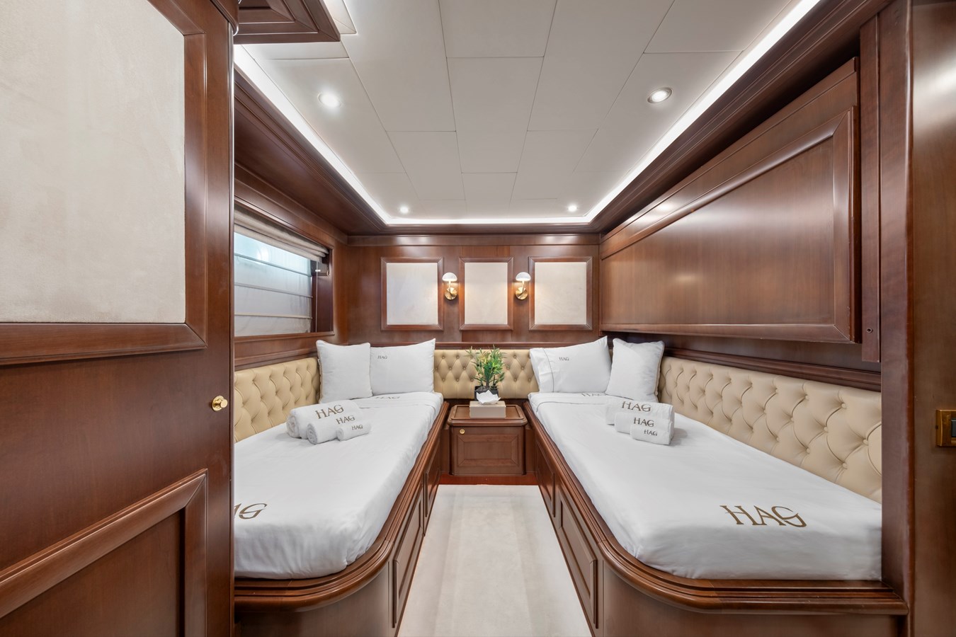 Custom Line Motor Yacht HAG For Sale