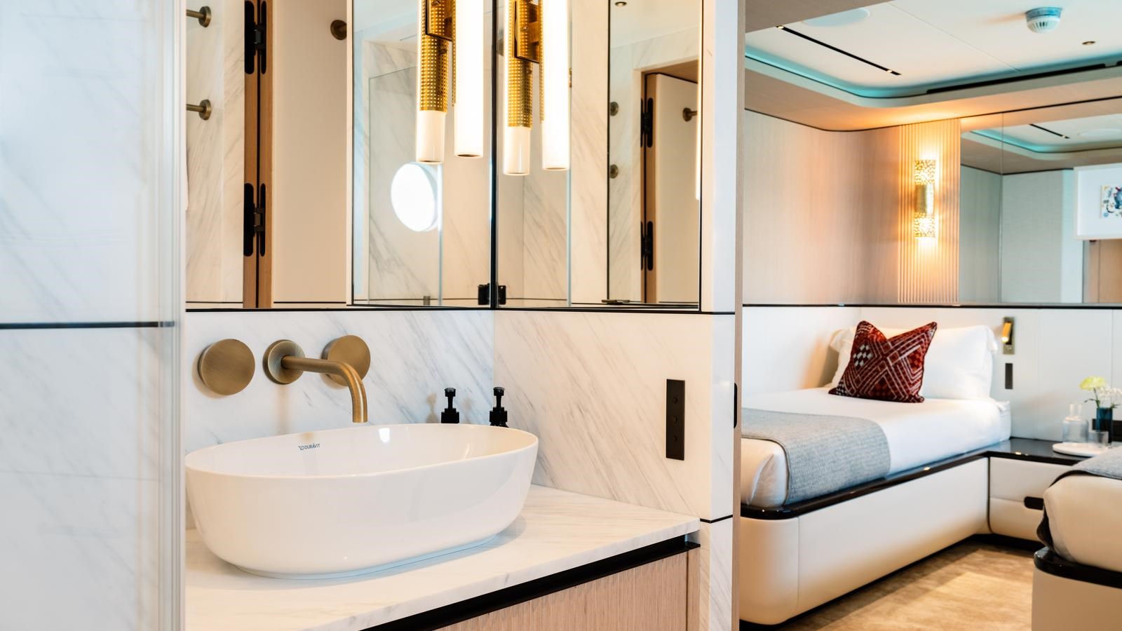 Moonen Motor Yacht MIDNIGHT SAGA For Sale