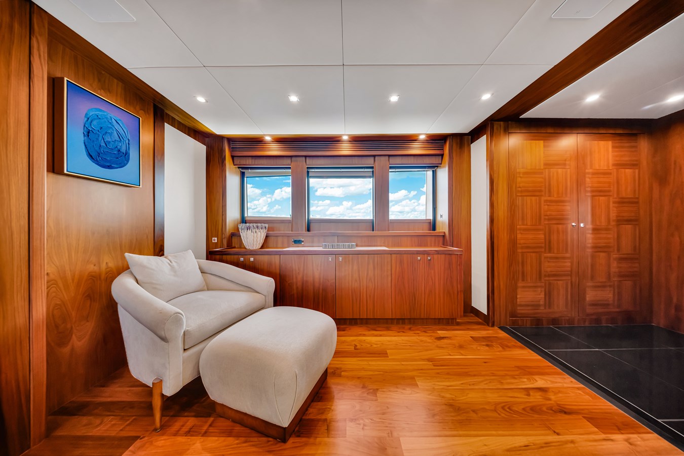 Sunseeker Motor Yacht NATURAL 9 For Sale