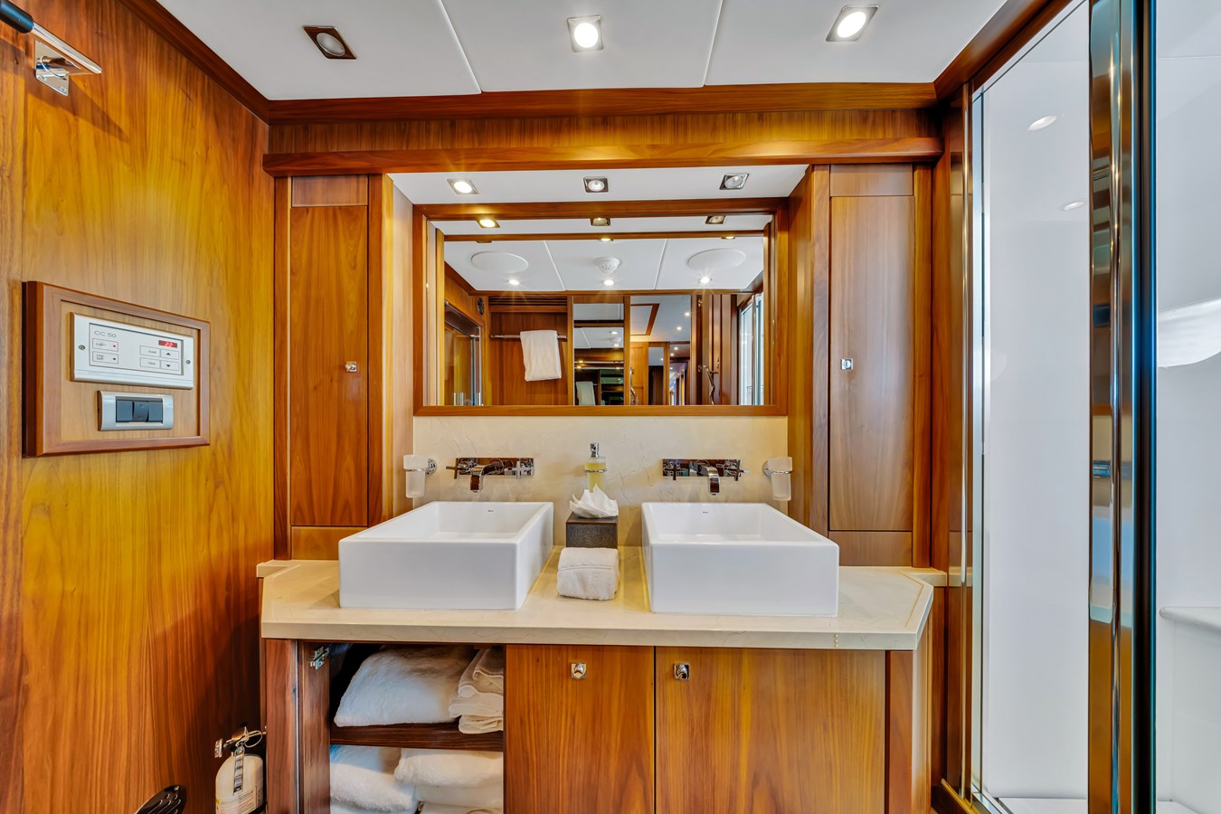 Sunseeker Motor Yacht NATURAL 9 For Sale