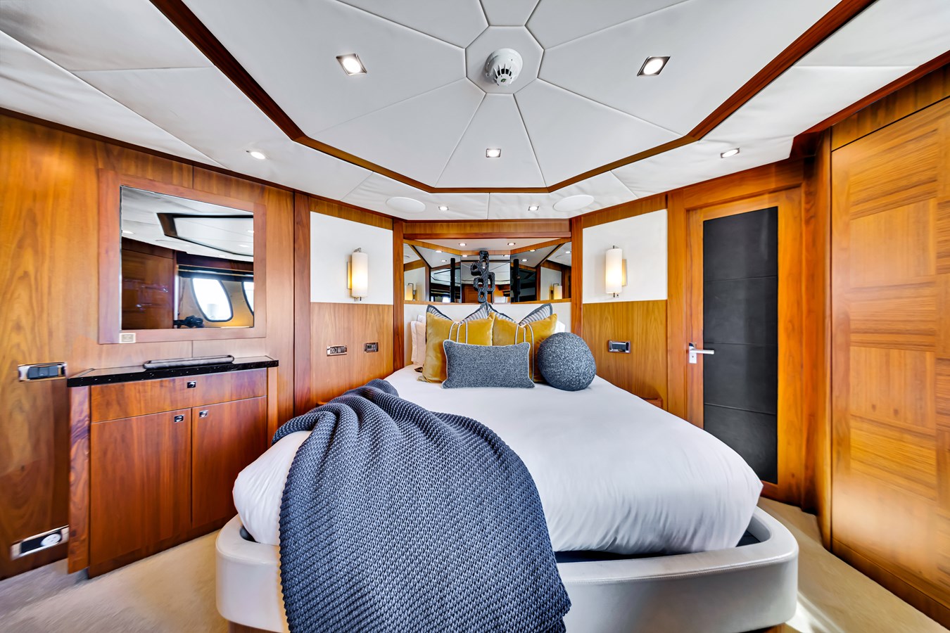 Sunseeker Motor Yacht NATURAL 9 For Sale