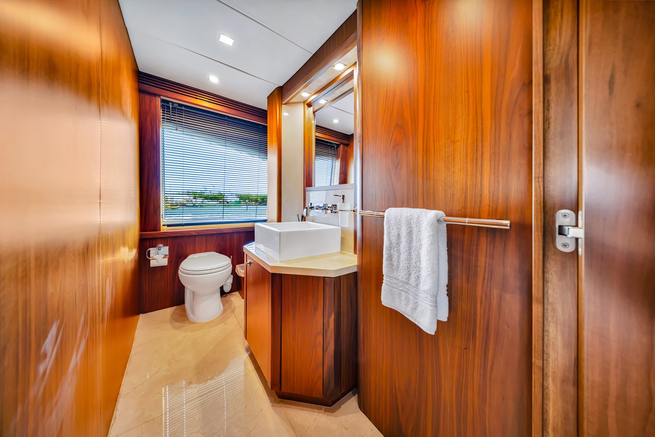 Sunseeker Motor Yacht NATURAL 9 For Sale
