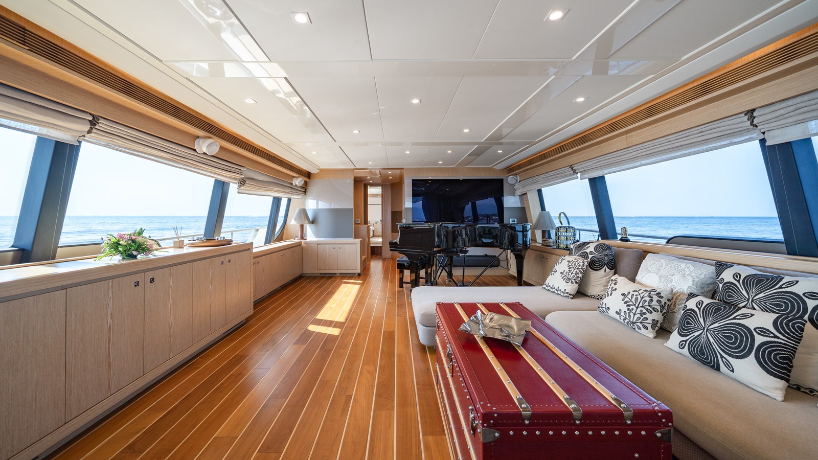 Ferretti Custom Line Cruising Yacht GIADA For Sale