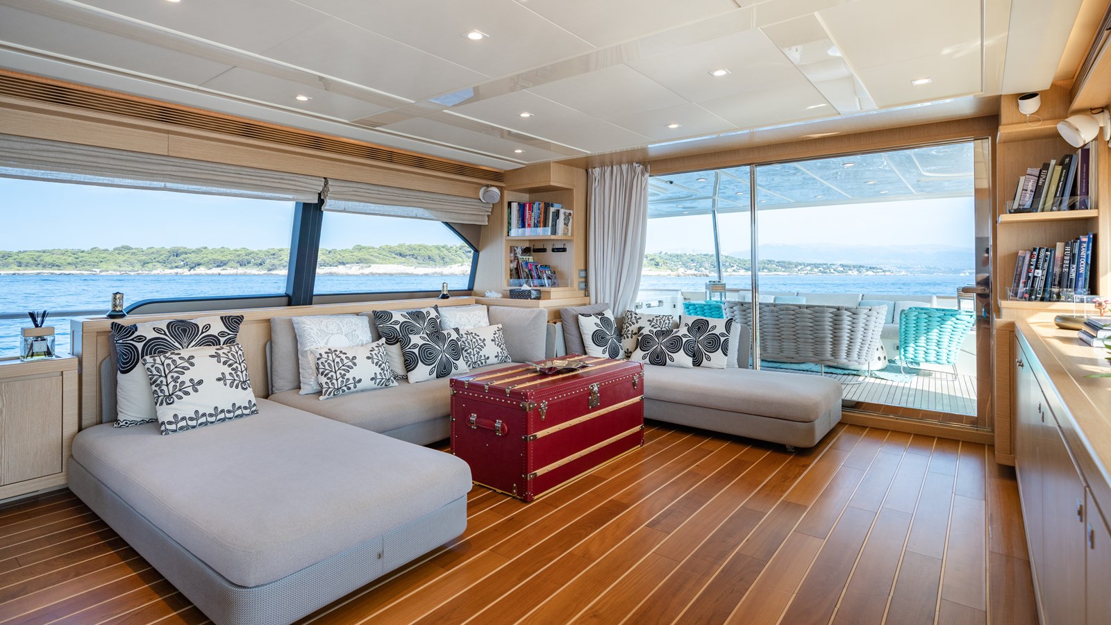 Ferretti Custom Line Cruising Yacht GIADA For Sale
