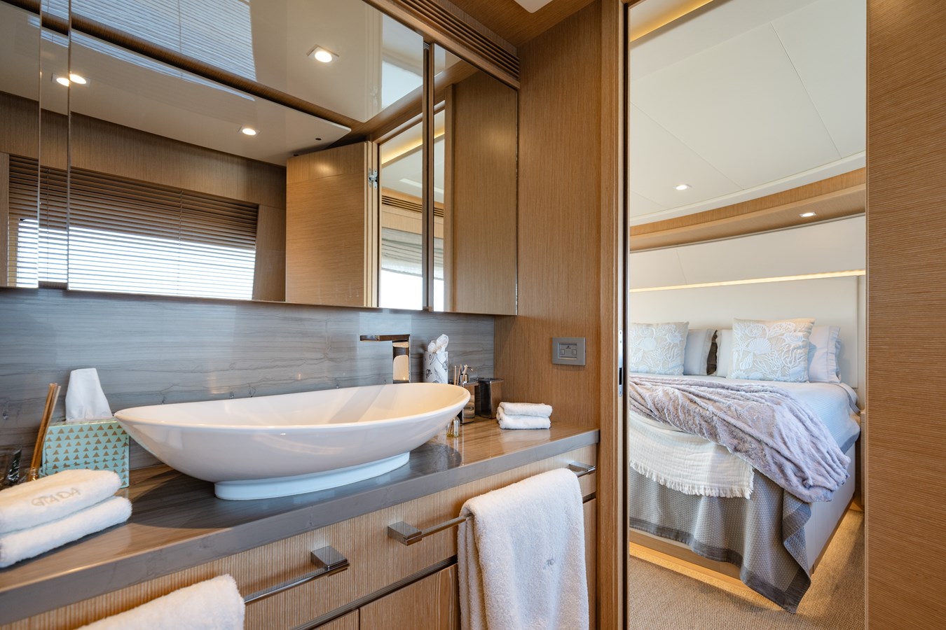 Ferretti Custom Line Cruising Yacht GIADA For Sale