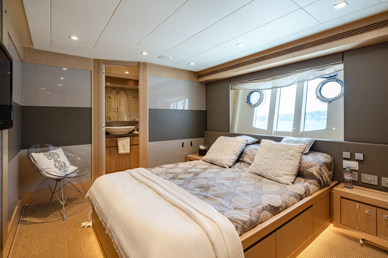 Ferretti Custom Line Cruising Yacht GIADA For Sale