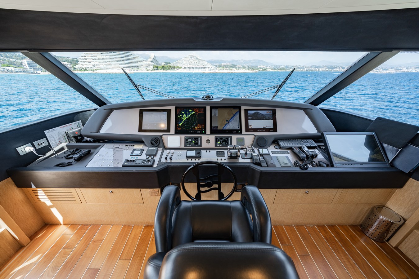 Ferretti Custom Line Cruising Yacht GIADA For Sale