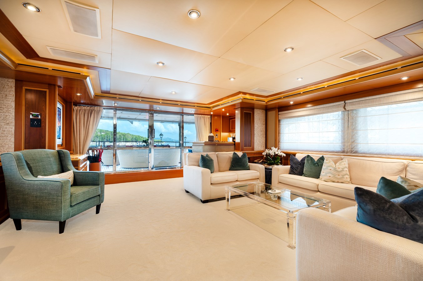 Crn Motor Yacht EMOTION 2 For Sale
