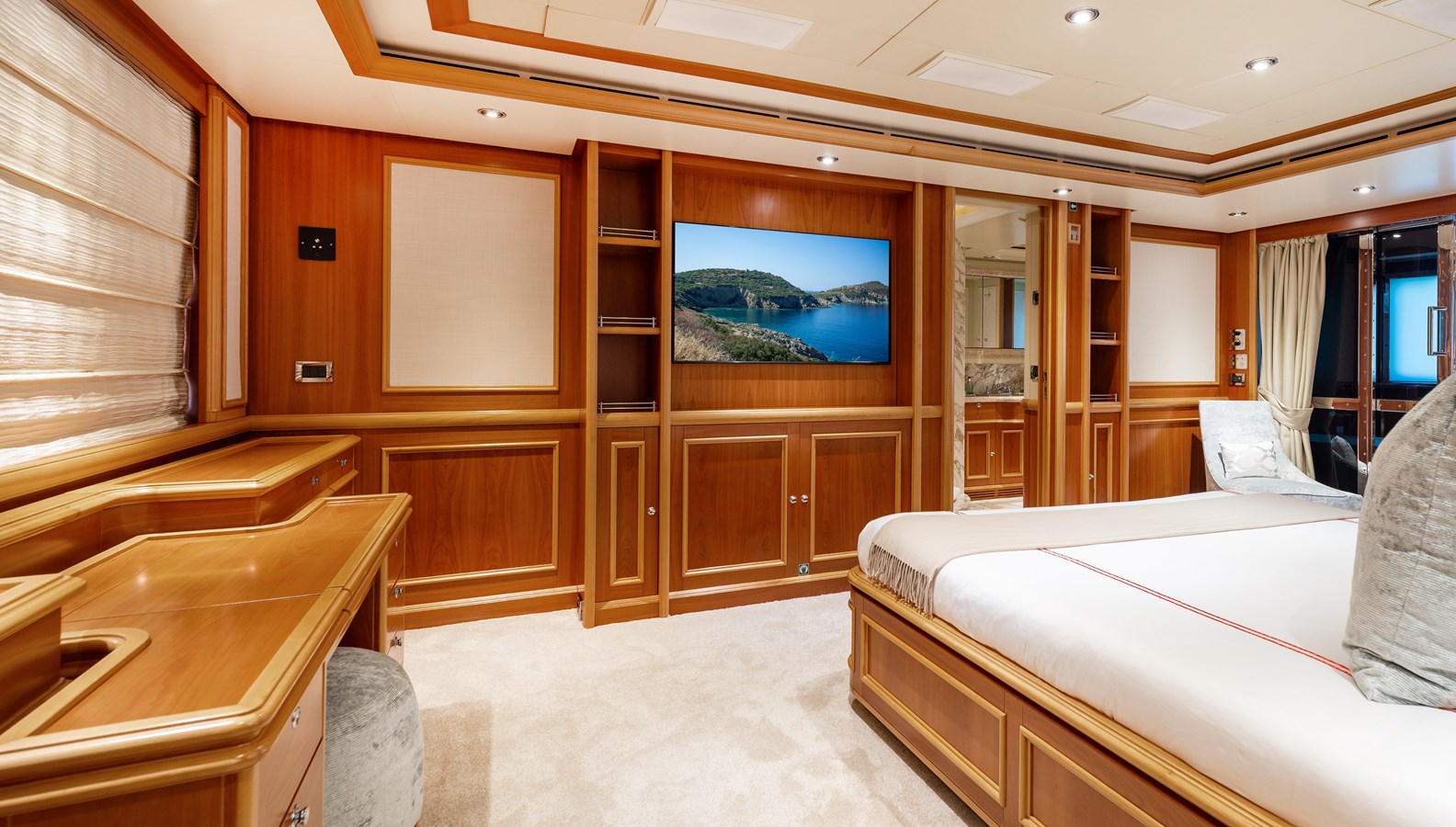 Crn Motor Yacht EMOTION 2 For Sale