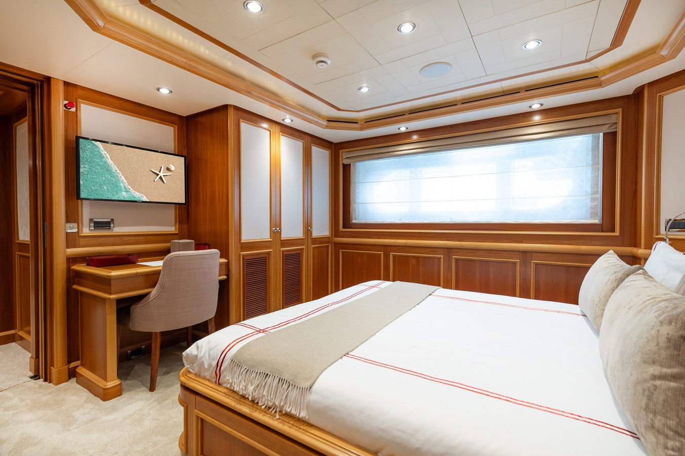 Crn Motor Yacht EMOTION 2 For Sale