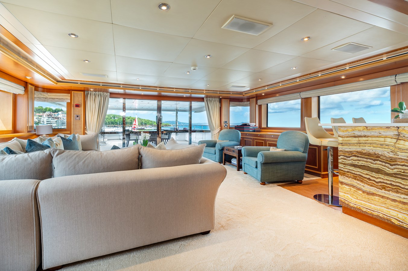 Crn Motor Yacht EMOTION 2 For Sale
