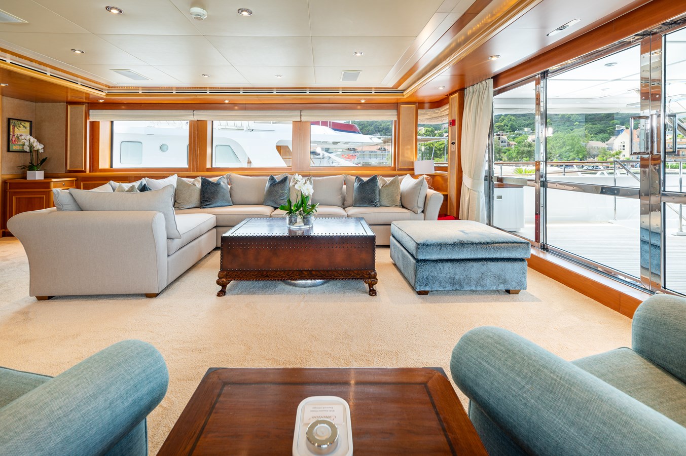 Crn Motor Yacht EMOTION 2 For Sale
