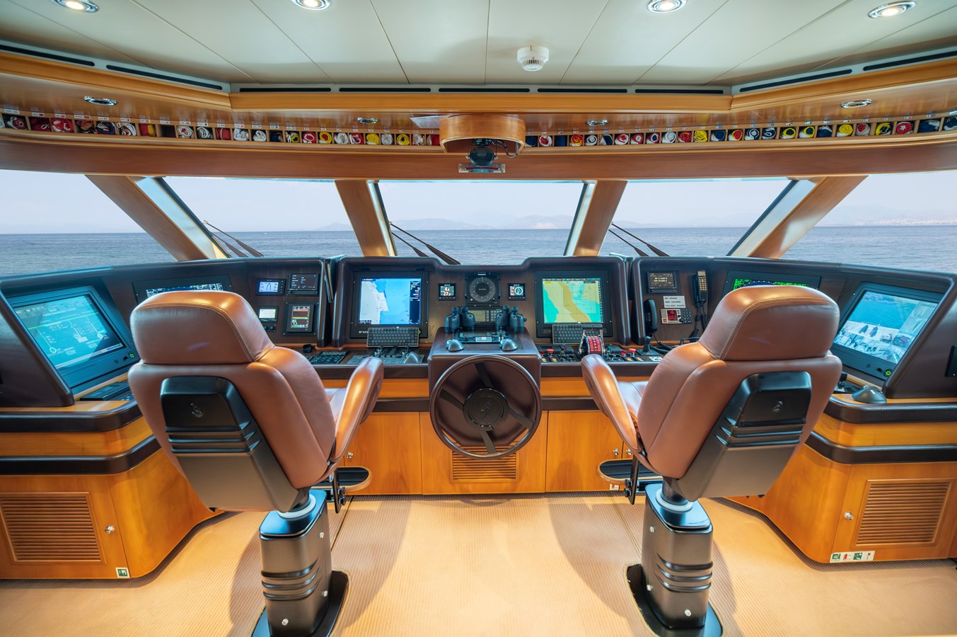 Crn Motor Yacht EMOTION 2 For Sale