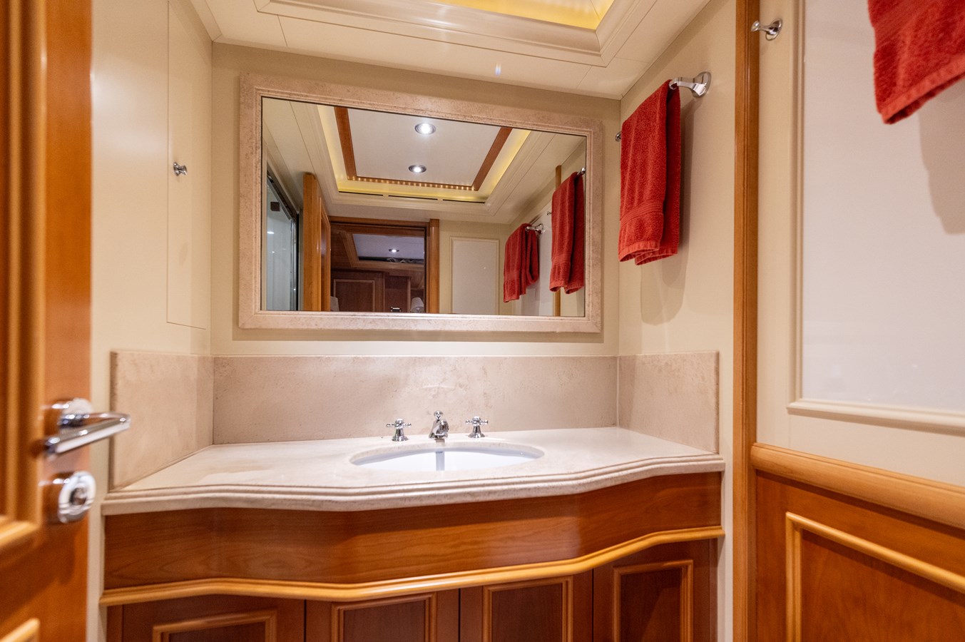 Crn Motor Yacht EMOTION 2 For Sale