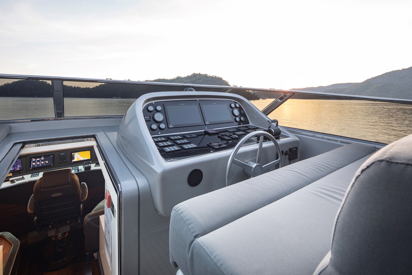 Canados Motor Yacht CANALI For Sale