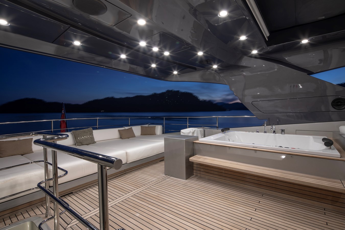 Canados Motor Yacht CANALI For Sale