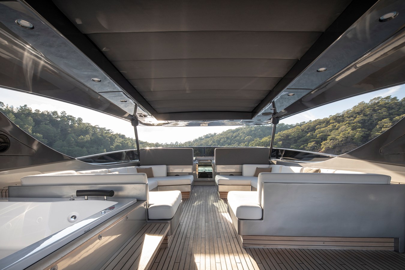 Canados Motor Yacht CANALI For Sale