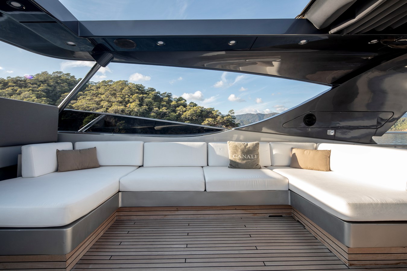 Canados Motor Yacht CANALI For Sale