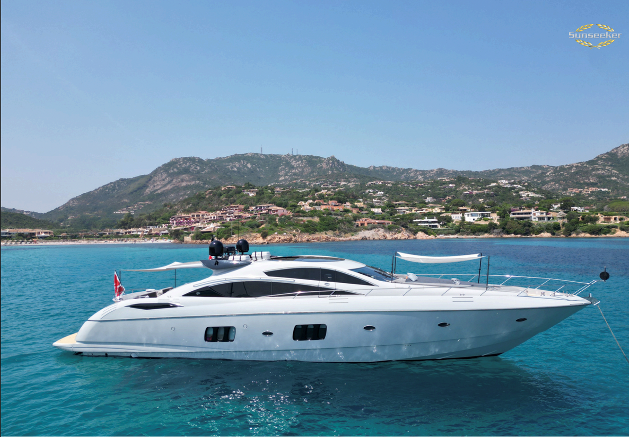 Sunseeker Motor Boat Light blue For Sale