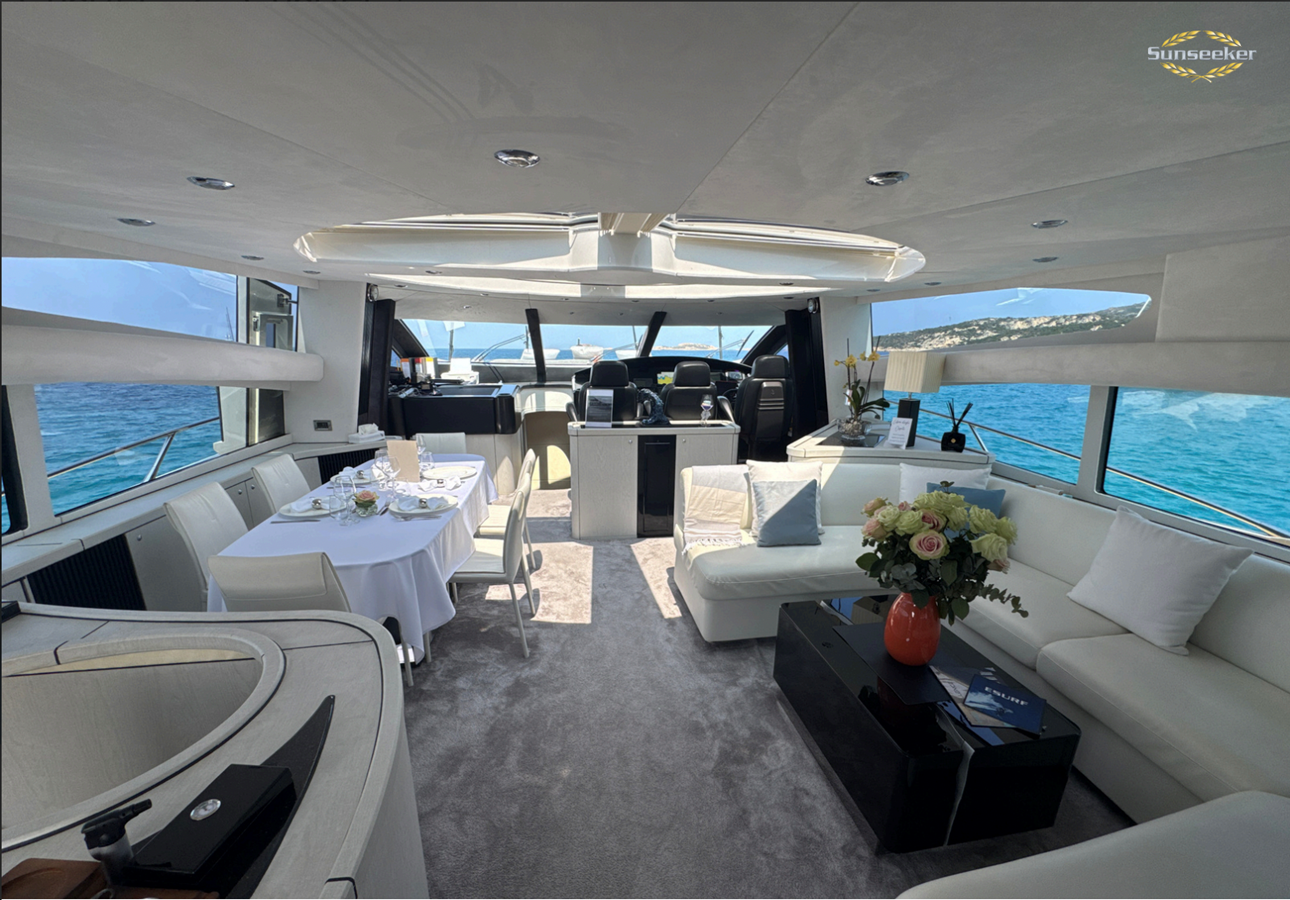 Sunseeker Motor Boat Light blue For Sale