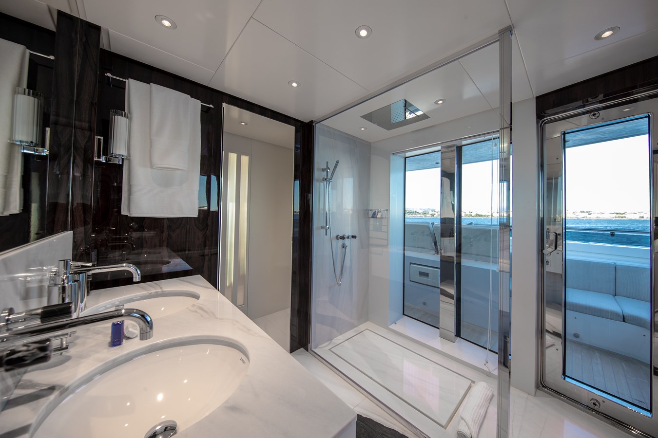 Canados Motor Yacht OCEANIC 143 For Sale