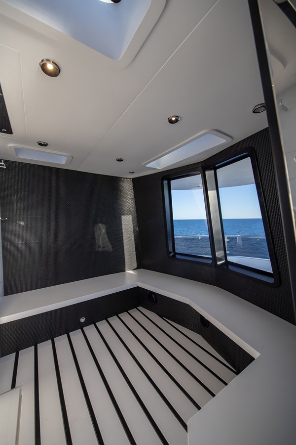 Canados Motor Yacht OCEANIC 143 For Sale