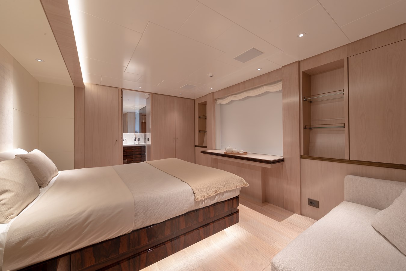 Canados Motor Yacht OCEANIC 143 For Sale