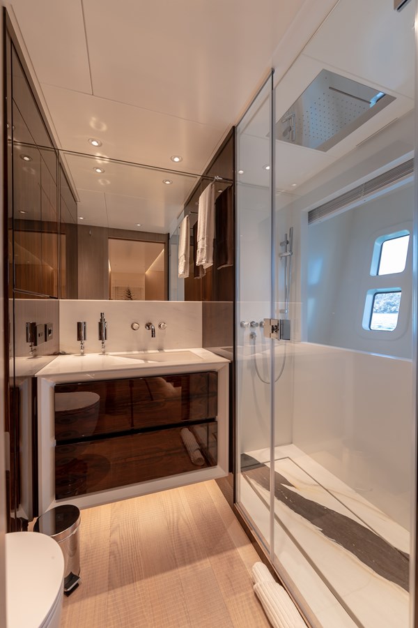 Canados Motor Yacht OCEANIC 143 For Sale