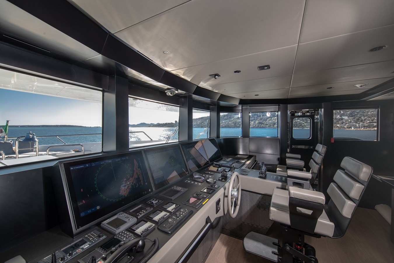 Canados Motor Yacht OCEANIC 143 For Sale
