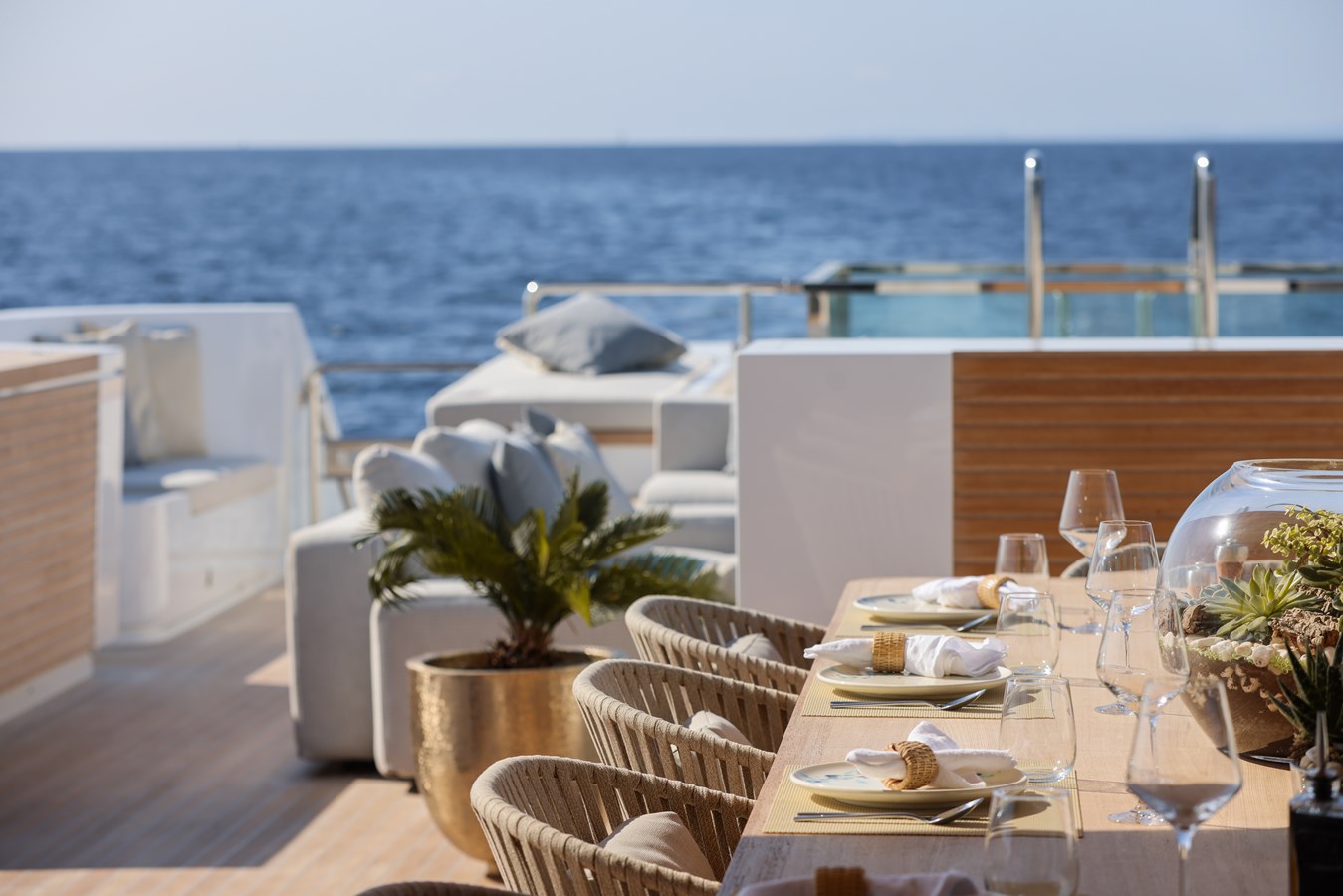 Canados Motor Yacht OCEANIC 143 For Sale